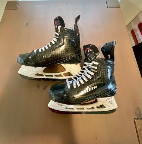 2022 Bauer Supreme Mach Hockey Skates Regular Width 8 (Used)
