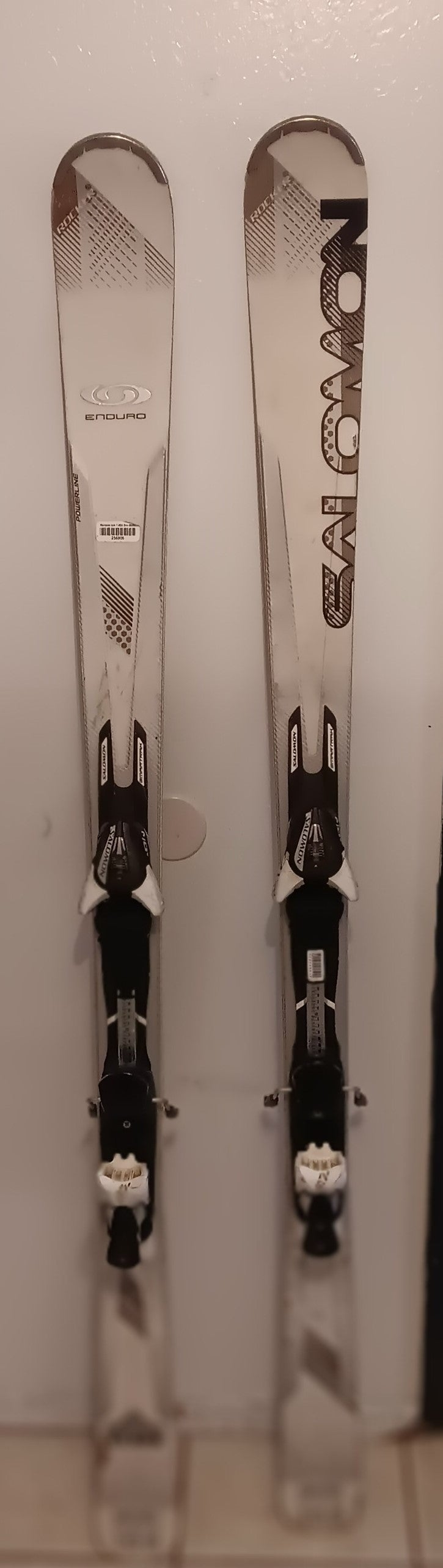 salomon enduro skis 168 2016 Addikt + MI12 GW Bindings 2027 The full poplar woodcore brings an added layer of liveliness 2027 Salomon Strive 16 MN