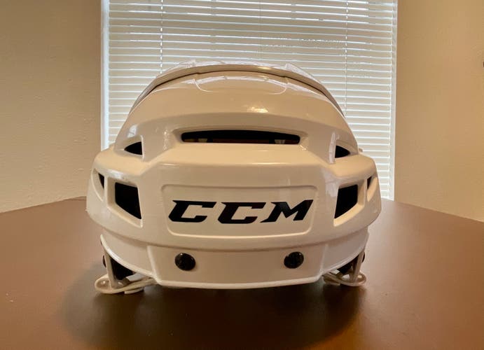 Medium CCM Vector V08 Helmet Pro Stock (Used)