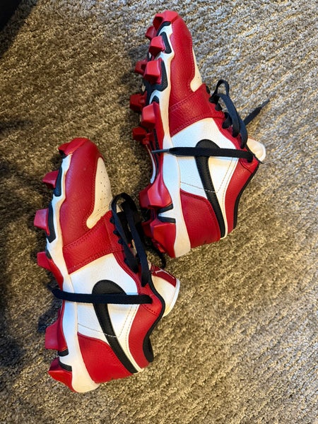 Red Kids 6Y (Big Kids / Youth) Youth Air Jordan Molded Cleats Cleats (Used)