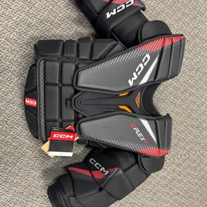Senior Small CCM EFLEX 7 Goalie Chest Protector (New)