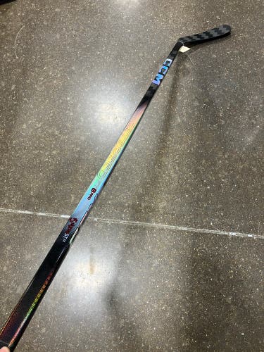 Senior CCM JetSpeed FT8 Pro Hockey Stick Right Handed P92 70 Flex (Used)