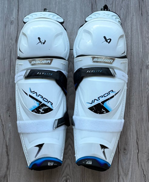 Senior Bauer Vapor Flylite 15" Shin Pads (Used)