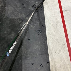 Senior Bauer Custom Hockey Stick Right Handed P92M 77 Flex (Used)