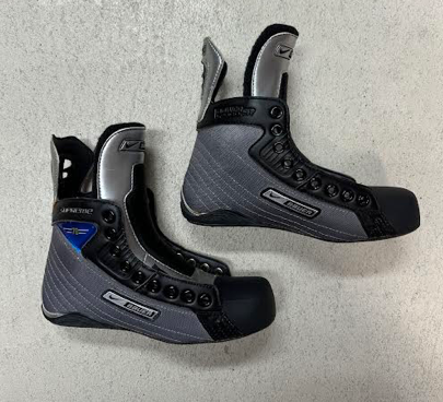 New Bauer Supreme One70 Hockey Skates-Boots Only-Size 4D