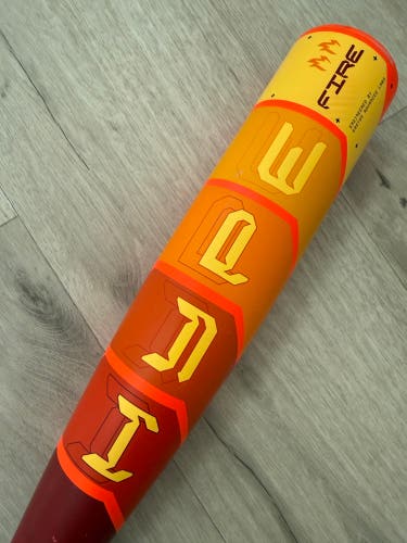 2025 Easton Hype Fire USSSA Composite Bat -10, 26/16