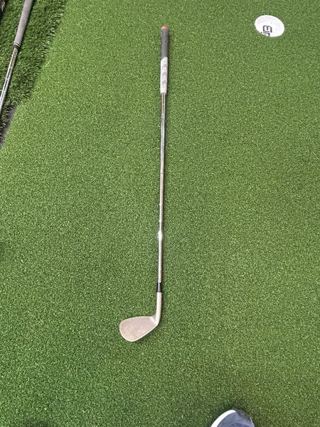 Men's Titleist BV Vokey SM6 Right Handed Wedge Wedge Flex 52 Degree Graphite/Steel Shaft (Used)