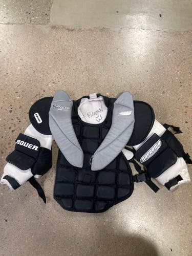Youth Large/Extra Large Bauer Supreme Goalie Chest Protector (Used)