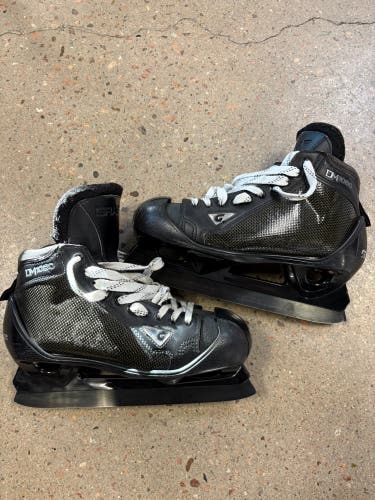 Senior Graf DM1080 Hockey Goalie Skates Wide Width 8.5 (Used)