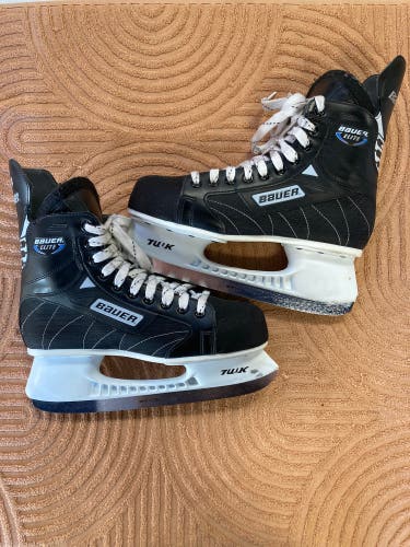 Senior Bauer Elite Force Hockey Skates Regular Width 8 (Used)