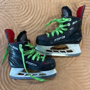Youth Bauer NS Hockey Skates Regular Width 13 (Used)