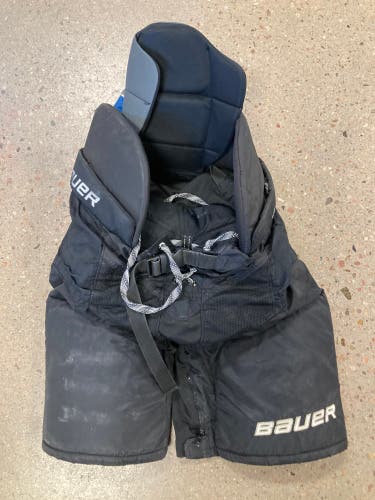 Black Senior Small Bauer Nexus 600 Hockey Pants (Used)