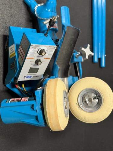 (Used)slightly Used Jugs Mini 3 Baseball Pitching Machine