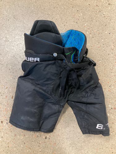 Black Junior Small Bauer X Hockey Pants (Used)