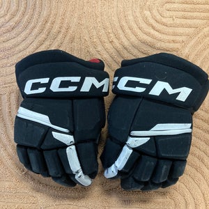 Black Junior CCM Next Gloves 11" (Used)