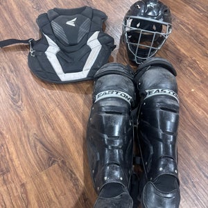 Black Easton Gametime Catcher's Set (Used)