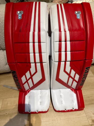 34" 2018 Vaughn Velocity VE8 Goalie Leg Pads (Used)