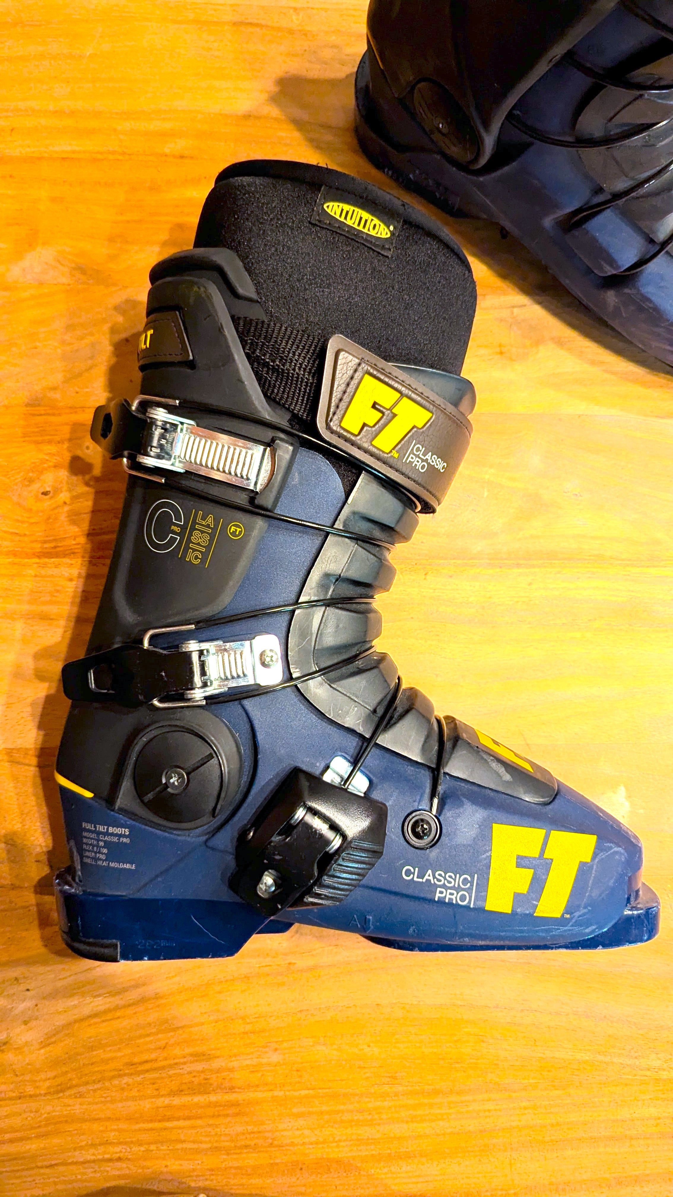 Full Tilt Classic Downhill Ski Boots | Used and Closeout