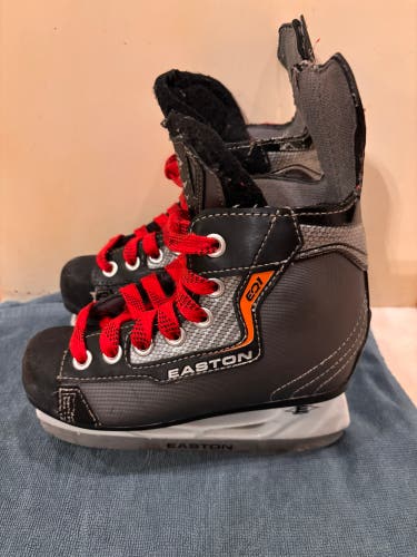 Easton Synergy EQ1 Hockey Skates Youth 13