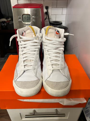White Men's Size M 11.0 (W 12.0) Adult Nike Blazer Mid Shoes (Used)