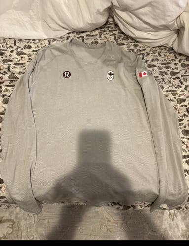 Adult Lululemon Canada Olympics Long Sleeve Shirt Size XXL *No Tag*