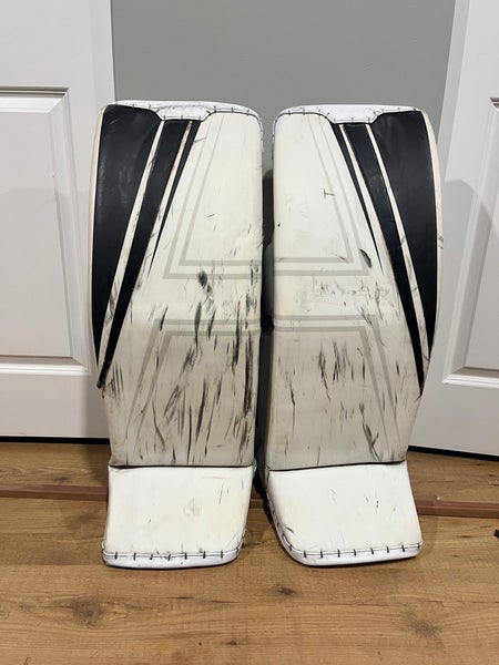 35" Bauer Goalie Mach Pro return NHL used pads
