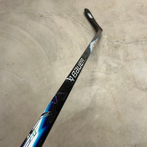 Intermediate Bauer Vapor Flylite Left Hand Hockey Stick P92 65 Flex (New)