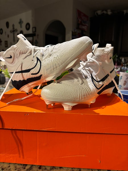 White Men's Size M 11.5 (W 12.5) Nike Alpha Huarache NXT Metal (New)