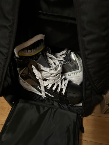 Hockey BUNDLE - Bauer senior select skates (size 7D) and re-akt 90 helmet w/ mask1