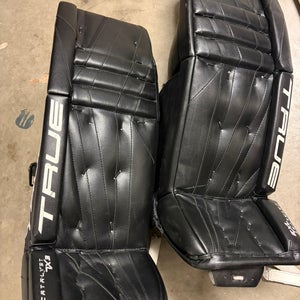 31" True Catalyst 7X3 Goalie Leg Pads (Used)