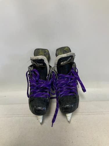 Used Bauer SUPREME M40 Senior Hockey Skate Senior 4.5 11823-S000036990