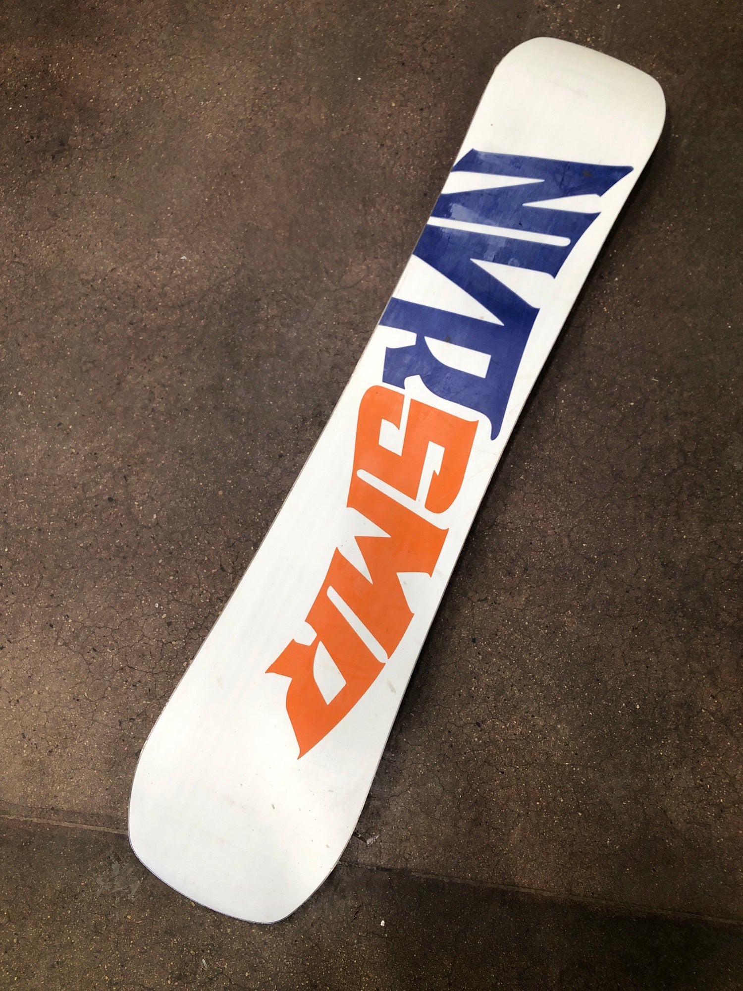 2017 Men's 154cm Never Summer Funslinger Snowboard | Without