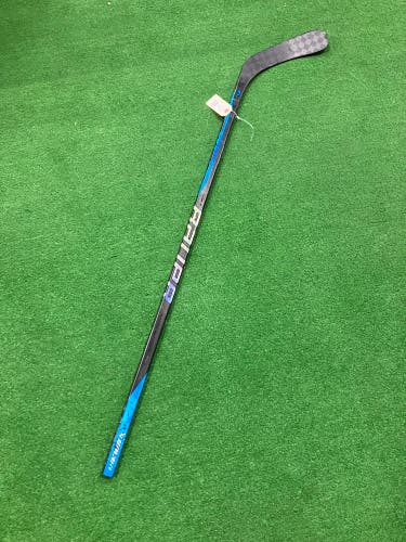 Junior Bauer Nexus Sync Hockey Stick Right Handed P92 30 Flex (Used)