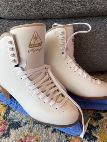 Jackson Ultima Figure Skates B Adult 7.5 (New)