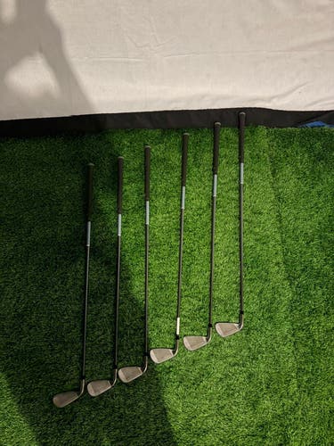 Callaway Edge Iron Set 6-9, PW, SW Right Handed Regular Flex graphite Shafts