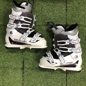 Women's Salomon Divine R60 Ski Boots - Mondo 23 | 278mm (Used)