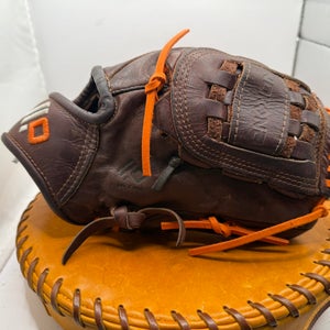 Nokona RH Infield Buckaroo Baseball Glove 12" (Used)