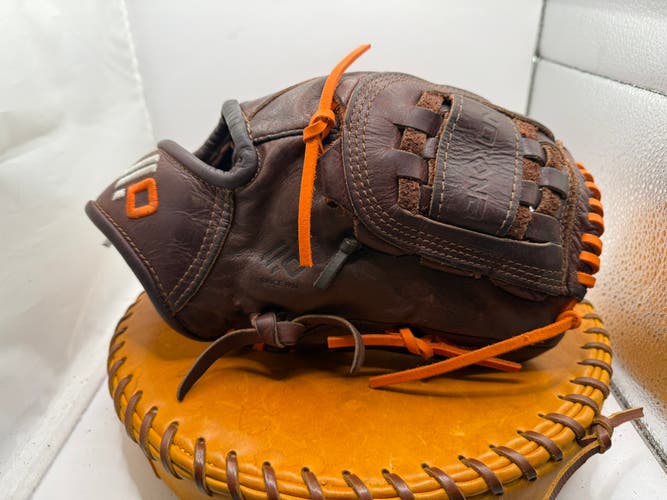 Nokona RH Infield Buckaroo Baseball Glove 12" (Used)