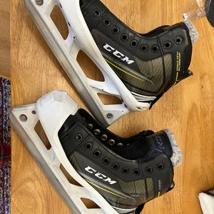 2018 CCM Tacks 9060 Hockey Goalie Skates Regular Width Size 3 (Used)