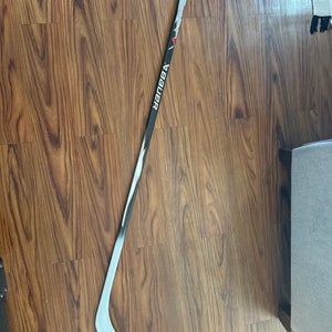 Senior Bauer Pro Stock Vapor Team Right Handed Hockey Stick P92 87 Flex