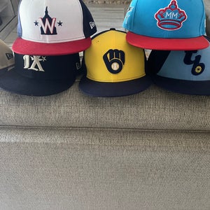 Kids Unisex 6 7/8 New Era Hat (Used)