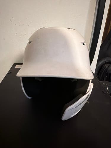 Medium/Large Easton Elite X Batting Helmet (Used)