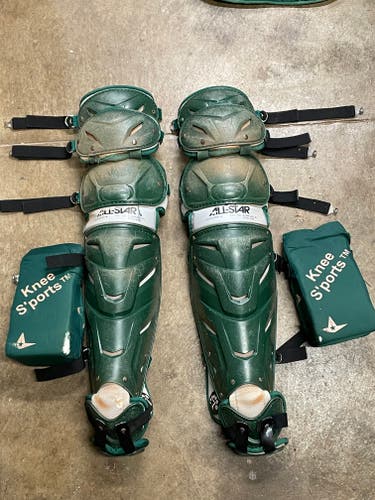 Green All Star System 7 Catcher's Set (Used)