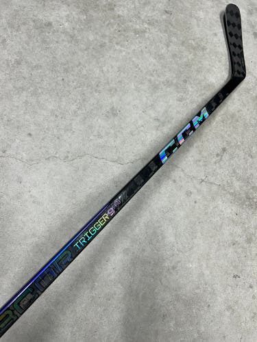 55 Flex P29 Senior CCM RibCor Trigger 9 Pro Left Hand Hockey Stick Pro Stock (New)