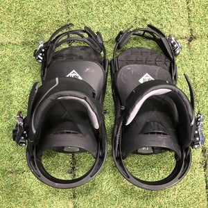 Men's Medium Salomon Alibi Snowboard Bindings (Used)