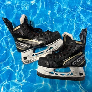 Intermediate CCM Tacks AS-570 Hockey Skates Regular Width Size 5.5 (Used)