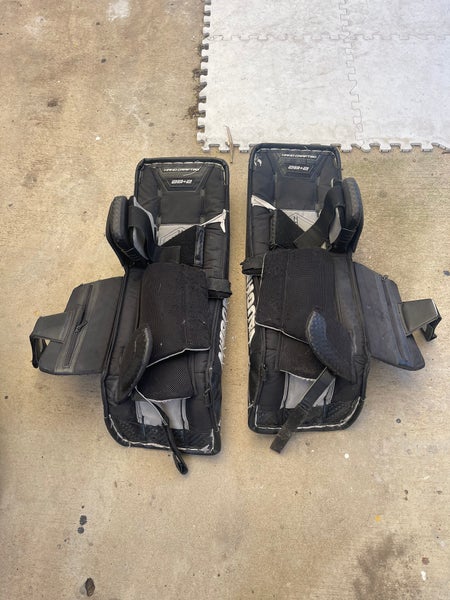 28" +2” Vaughn Velocity V9 Goalie Leg Pads (Used)