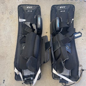 31" +2” Vaughn Velocity Goalie Leg Pads (Used)