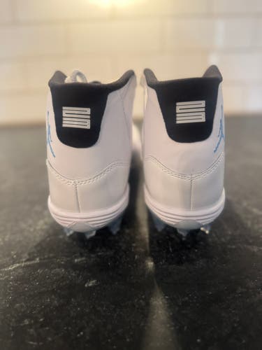 Air Jordan 11 - Football / Baseball Cleats - Men's Size M 8.5 (W 9.5) (New)