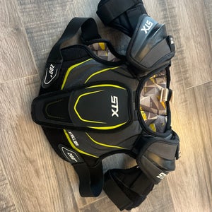 Small Youth STX Stallion 200 Shoulder Pads (Used)